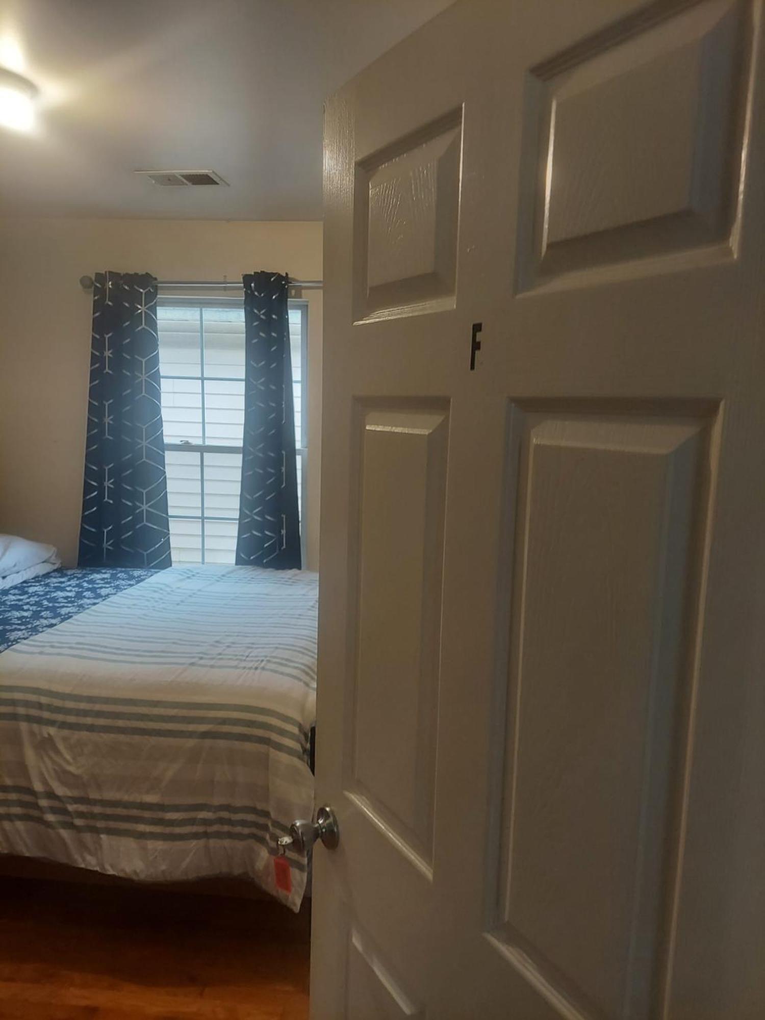 Crystal Room 1 Guest House Near 12Mins To Ewr Airport / Prudential / Njit / Penn Station Newark Exteriér fotografie